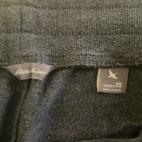 Eddie Bauer gray sweatpants, XS, but roomie! - Picture 9 of 9
